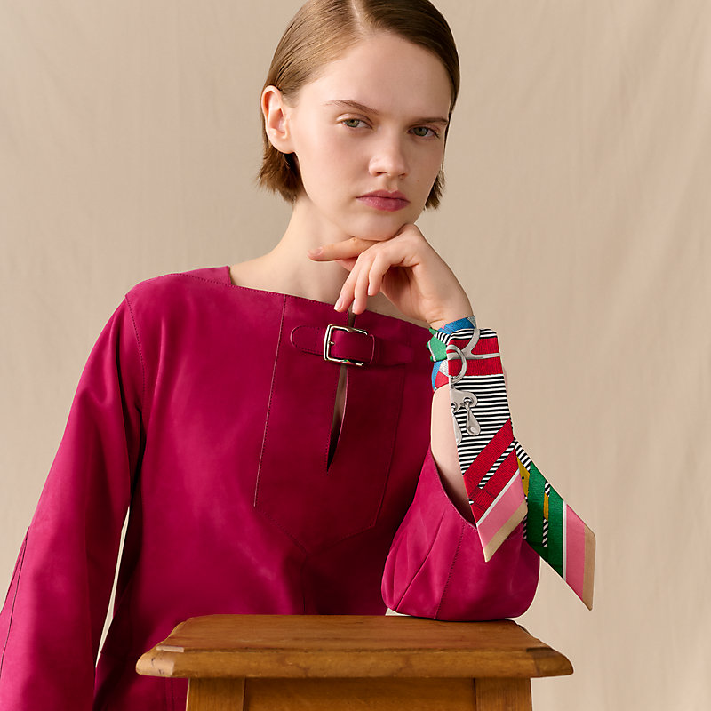 エルメス HERMES Mors a jouets chemise ニット 刺繍 ウール ベージュ マルチカラー 4H2645DD レディース 中古 HERMES - エルメス HERMES Mors a jouets chemise ニット 衣料品